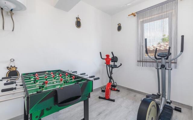 Stunning Home in Nedescina With Wifi and 4 Bedrooms