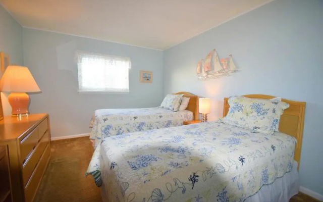 Thunder Island 168d 2 Bedroom Condo by RedAwning