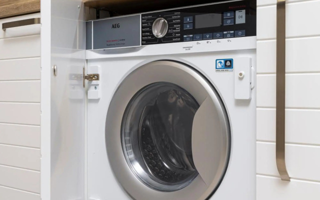 Beautiful 1BD Apartment with a Parking Spot