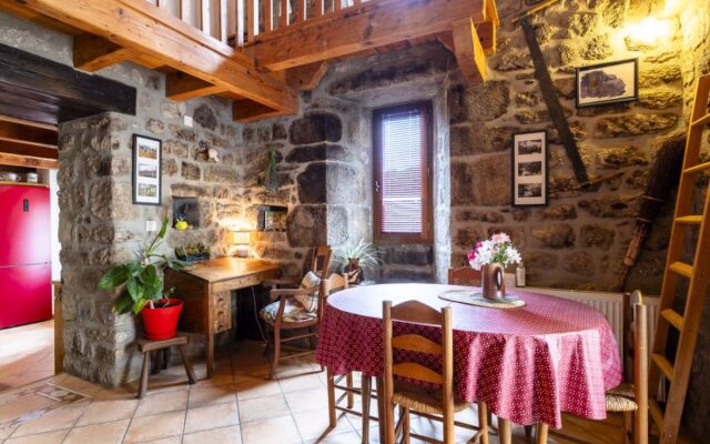 Holiday Home Le Rouge Borne (LVS110)