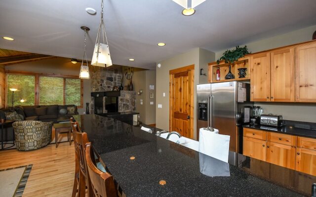 Kendall Camp Get-A-Way 4 Bedroom Townhome