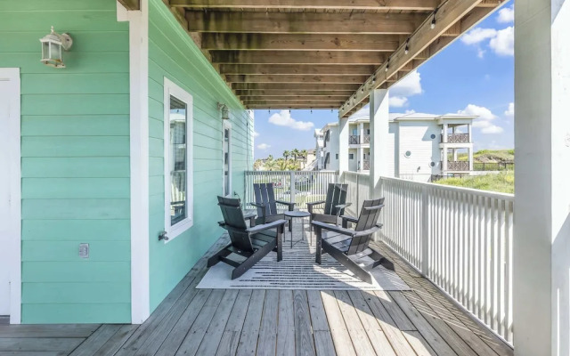 Ocean Views Optional Golf Cart Sleeps 14