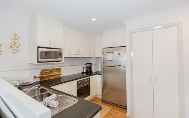 Pentagon 2/65 Gippsland Street