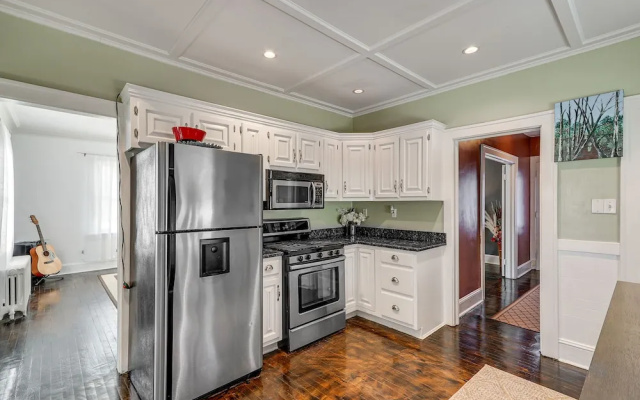 Charming Connecticut Retreat Near Museums & Hiking