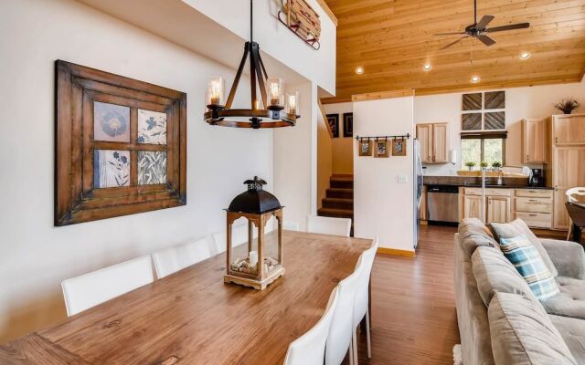 Roslyn Ridge Retreat