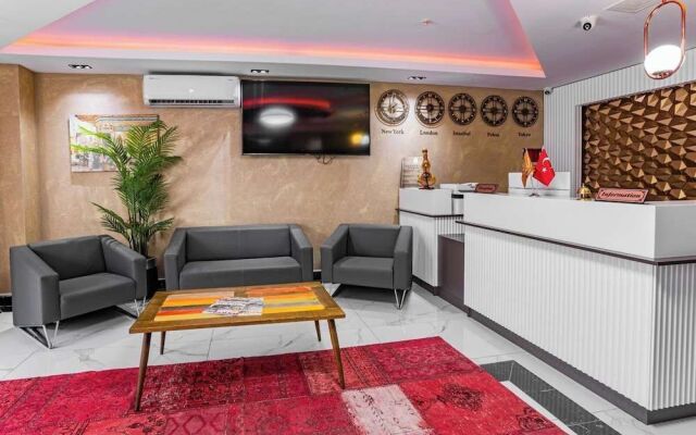 Mays Royal Hotel