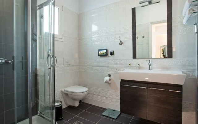 Miland Suites