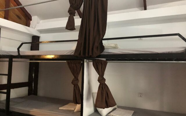 Malibu Hostel