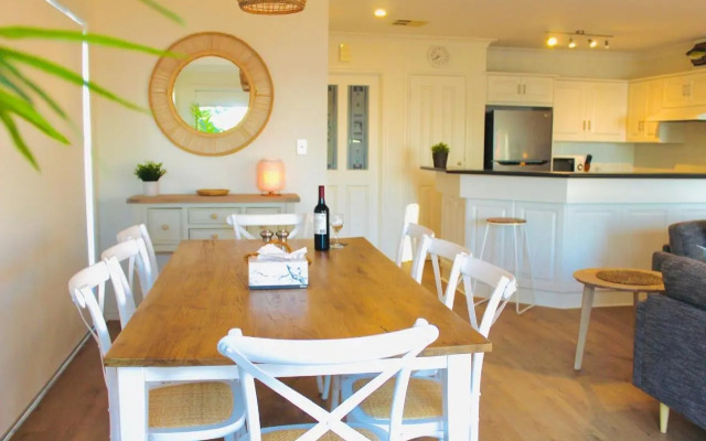 Vista Victor Harbor Beachfront Apartment no 4