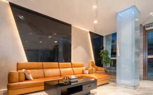 Shangjing Full Seasons Hotel