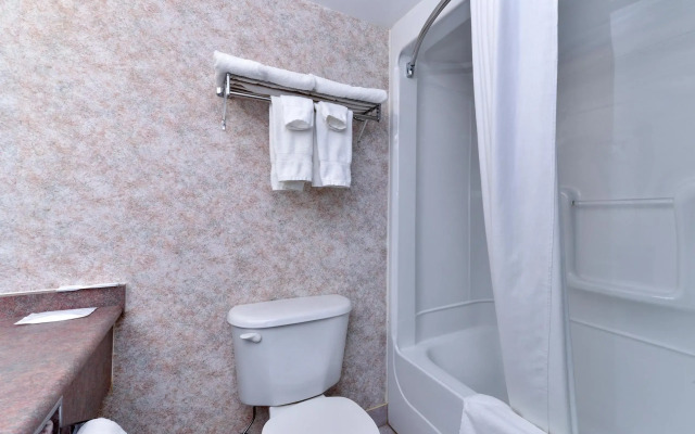 Howard Johnson Express Inn Windsor
