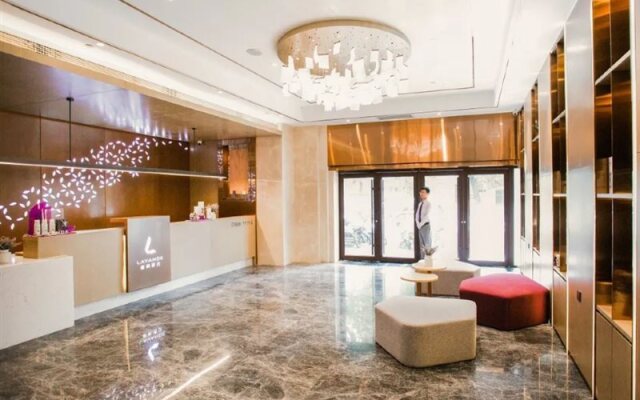 Lavande Hotel (Xi'an Dachaishi Metro Station)