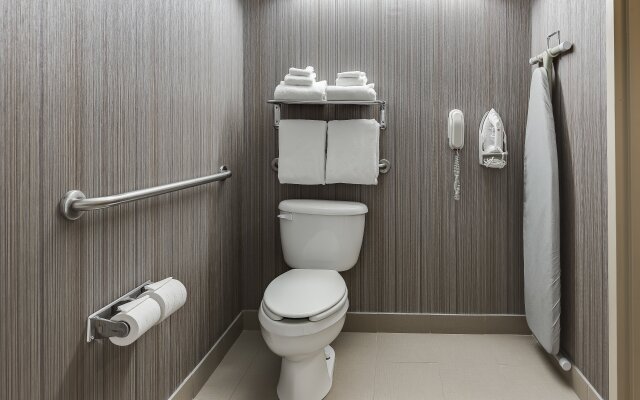 Holiday Inn Express & Suites Saskatoon by IHG