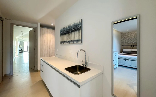 New 3BR Ground Floor Las Palomas Condo