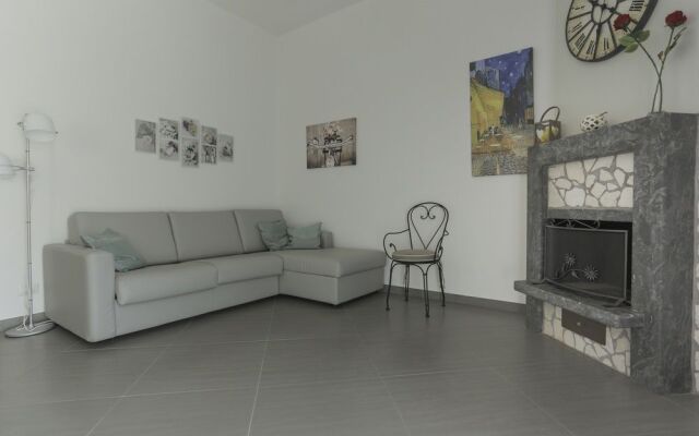 A Due Passi Dai Sassi