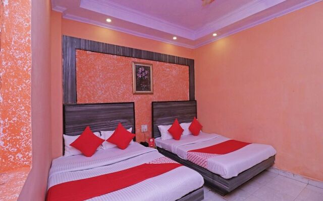 OYO 27596 Hotel Parkash Dx