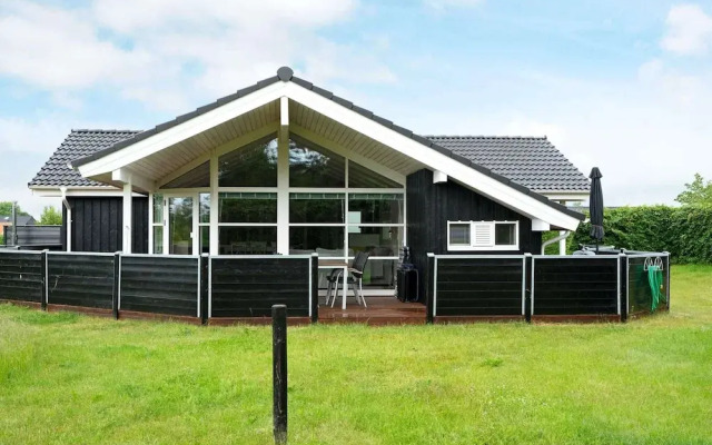 8 Person Holiday Home in Horve-by Traum