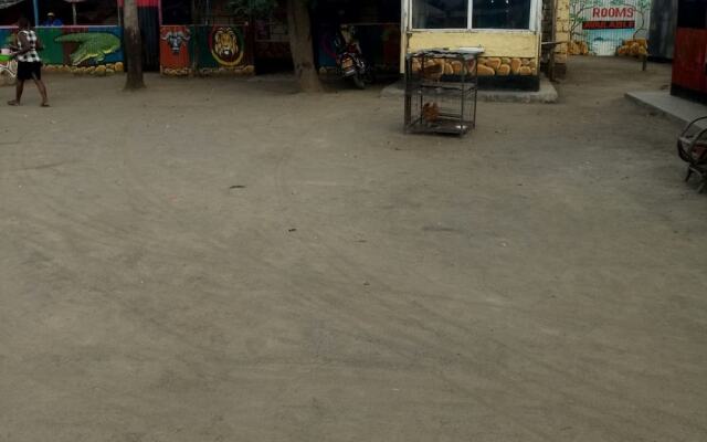 Mamba Nne Lodge - Adults Only