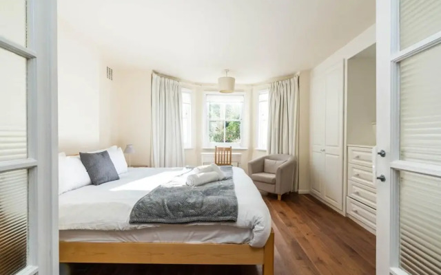 Super 1BD Flat in the Heart of Blackheath Village