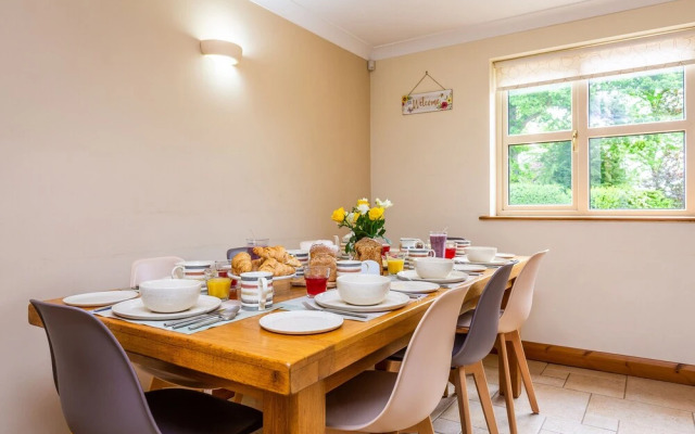 Broadleaf Lodge