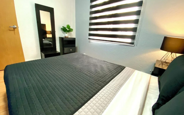 Roomies Hotel - World Trade Center