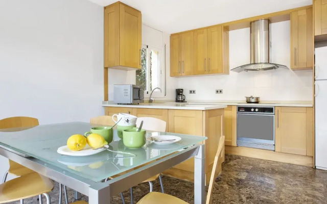 Modern Villa in Canyelles With Private Swimming Pool