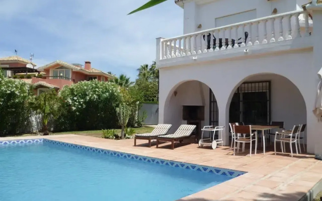 Cutest Beach Villa - 30 M To Beach