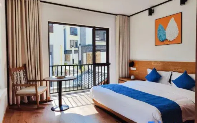 March Li Dali Small Courtyard Holiday Villa