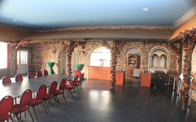 Zur Kaiserpfalz - Hotel-Spa-Camping