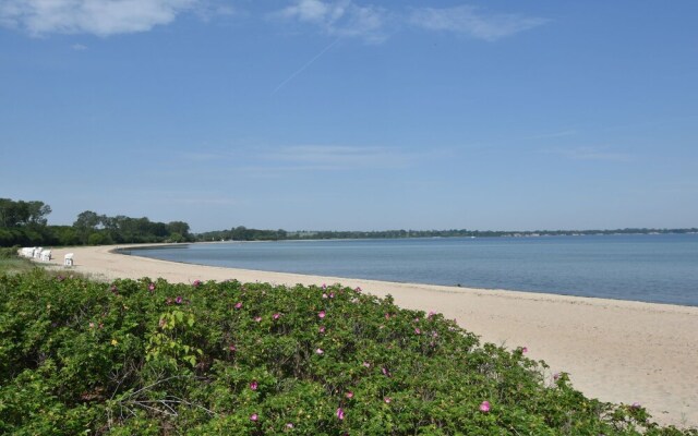 Lovely Bungalow in Hohenkirchen Germany by the Sea