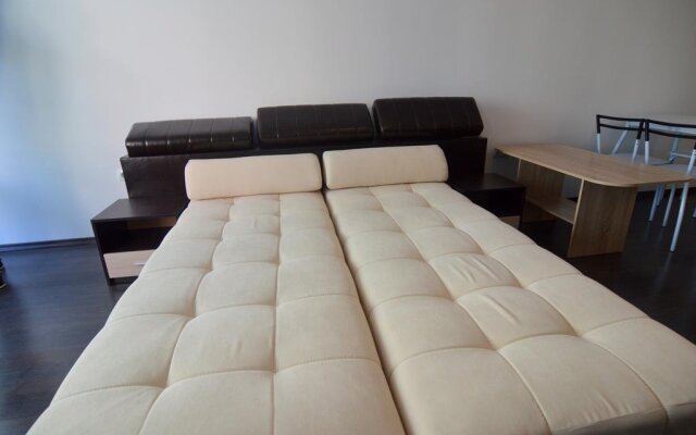 Sunny Dream Family Apartments