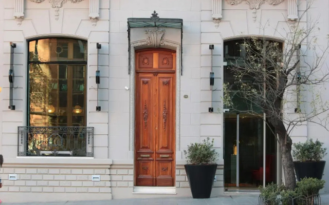 Yrigoyen 111 Hotel
