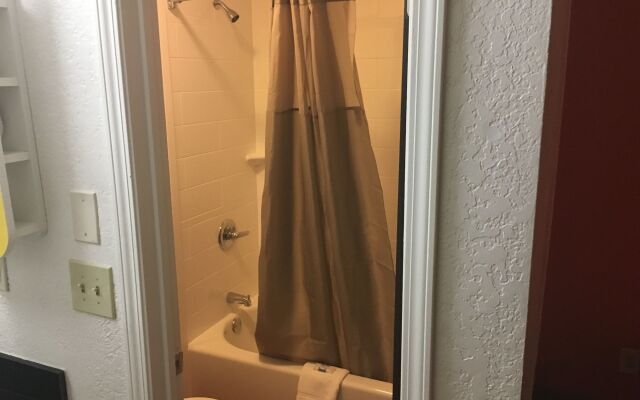 Days Inn By Wyndham Oklahoma City Nw Expressway