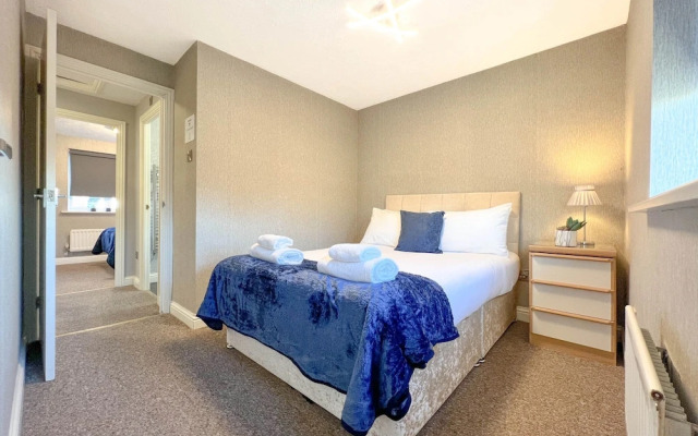 Taylor Close Holiday Home