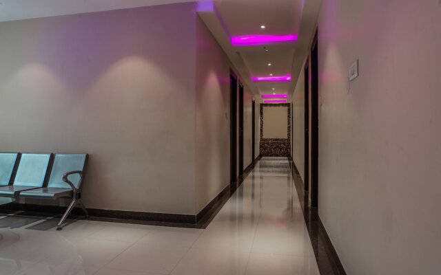 OYO 16428 Hotel Comfort Inn