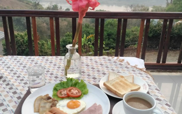 Chiang Khong Hill