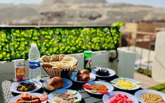solima pyramids inn