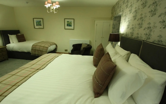 Ravenstone Manor