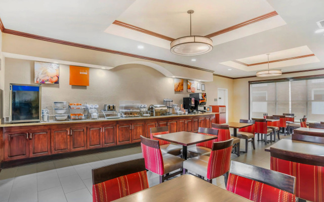 Comfort Suites Montgomery East Monticello Dr.