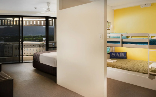 Rydges Esplanade Resort Cairns