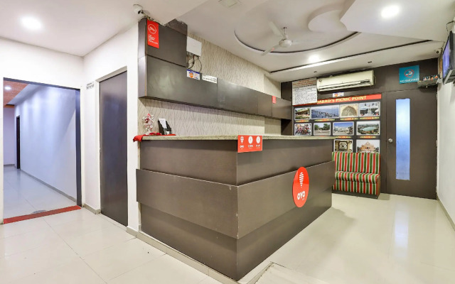 OYO Flagship 711 Hotel Crystal