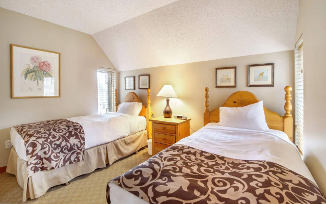 ResortQuest at Lake Placid Lodge