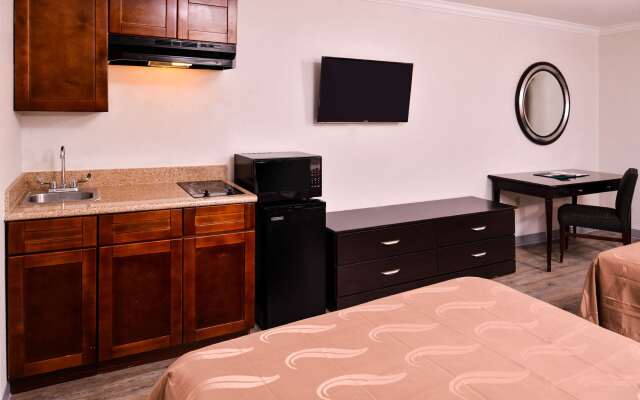 Quality Inn & Suites Beaumont