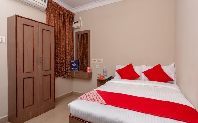 OYO 15477 New Royal Inn