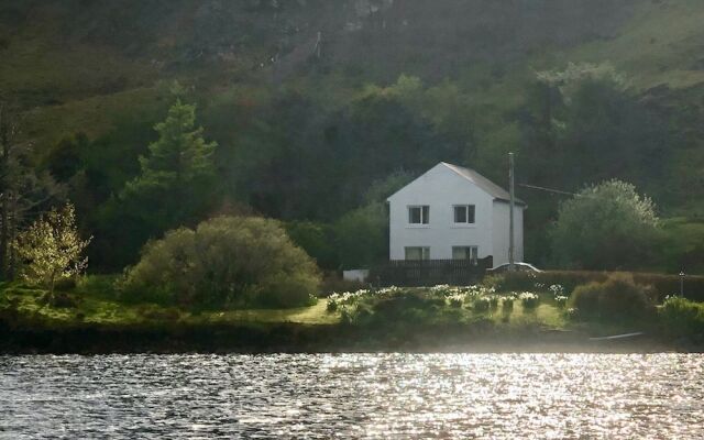 Storr Apartments