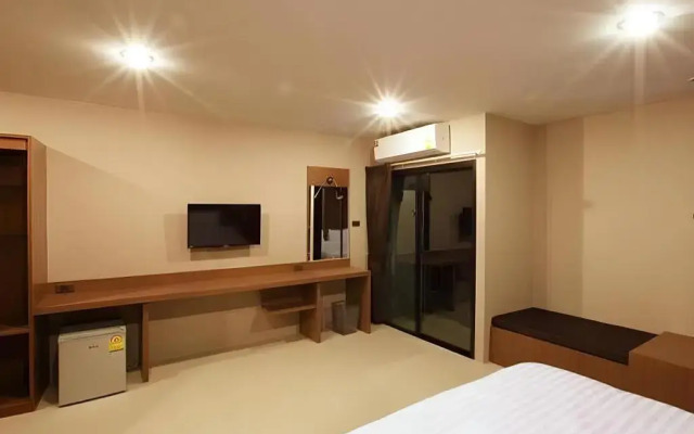 The Plubpla Serviced Apartment