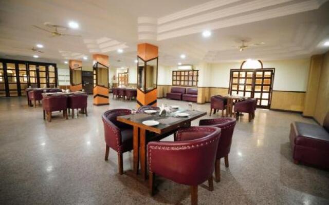 OYO 44364 Hotel Gaurab