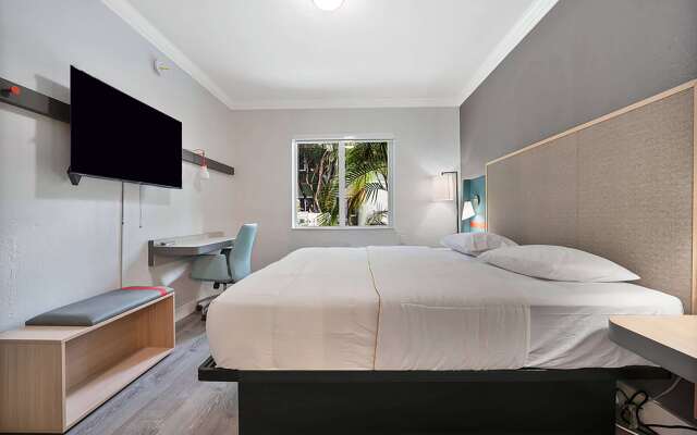 Garden Hotel Miami International Airport