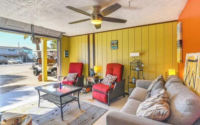 Private Pool, Deck & Patio: Galveston Oasis!
