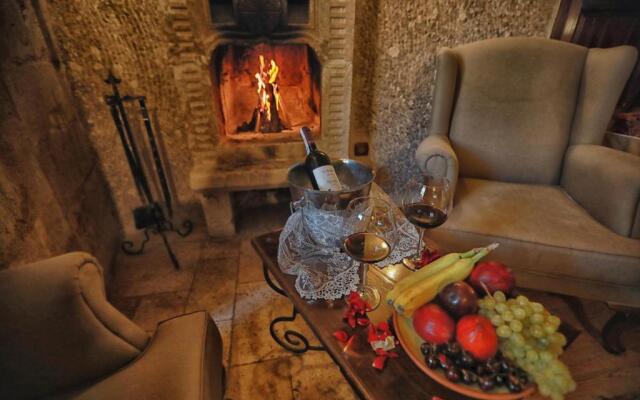 Traveller's Cave Hotel